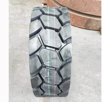 Skid Steer Loader Pneu Roues Mini Chargeur 10-16.5 R4 SKS1 Pneus Solides Caoutchouc et Acier Matériel Tubeless Type pour BC S185