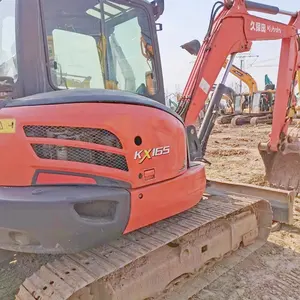 状况良好的日本迷你挖掘机使用久保田KX165 5吨挖掘机