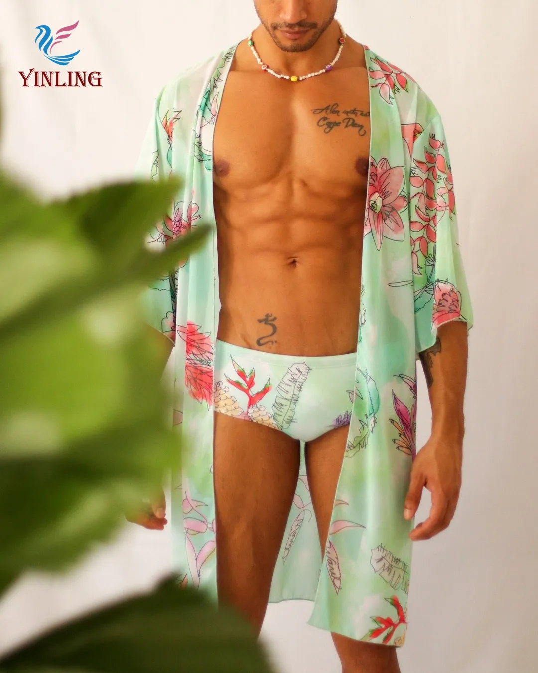 OEM صنع رجل ثونغ ملابس السباحة الشاطئ التستر الرجال ملخصات السباحة منخفضة الارتفاع بيكيني
