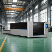 Machine de découpe laser à fibre fermée avec source laser IPG/Raycus, entraînement par servomoteur, vitesse de 80 m/min, refroidissement par eau, pour métal/laiton