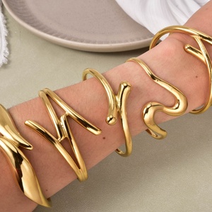 Bracelets pour femmes en acier inoxydable plaqué or 18 carats PVD, forme de goutte d'eau ouverte, polis, bijoux pour les mains, bracelets à la mode - Product Image 2