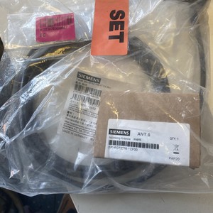 Set RFID PLC Simatic RF200 / RF300: Antenna Ant 8 + Connettore CLE Nuovo Originale con Garanzia - Product Image 2