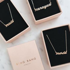 Boîte de rangement pour bijoux en carton rigide Crown Win 3,5x3,5x2, imprimée en feuille d'or, doublée d'une éponge, expédition sécurisée, matériaux recyclés - Product Image 3