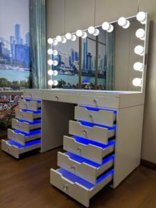 럭셔리 글래스 화장대, 침실 가구 및 욕실용 LED 조명 거울 수납 모던 벽걸이 메이크업 책상 - Product Image 3