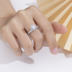 Bague de fiançailles pour femme MSR-2194 PT950 avec diamant rond taillé - Product Image 3