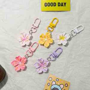 Porte-clés Fleur Colorée Fait Main, Pendentif Artisanat en Résine Fleur de Cerisier Romantique, Pendentif DIY, Porte-clés Fleur - Product Image 5