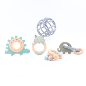 Nouveau design de jouets de dentition sensoriels pour bébé coffret cadeau hochet doux au <span class=keywords><strong>crochet</strong></span> sans BPA et anneau de dentition en bois jouet de dentition pour bébé - Product Image 3