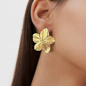 <strong>Hot</strong> <strong>Selling</strong> Geometric Stud Earrings Stainless Steel Waterproof 18K Gold Plated Women's Vintage <strong>Jewelry</strong> Statement Bulk Earrings - Product Image 3