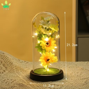Kit de fleurs artificielles La Belle et la Bête, tournesol en soie avec lumière LED dans des feuilles vertes, dôme en acrylique sur base en plastique - Product Image 6