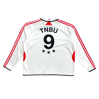 Maillot de football rétro personnalisé à manches longues pour homme, coupe courte, style vintage, impression par sublimation, bande rouge contrastante, logo personnalisé