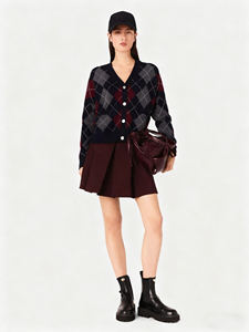 Cárdigan de Punto para Mujer, Transpirable, Delgado, Nuevo Modelo de Otoño, a Cuadros, Corto, Ajustado, Sexy, con Cuello en V, Elástico, Versátil, con un Solo Botón - Product Image 5