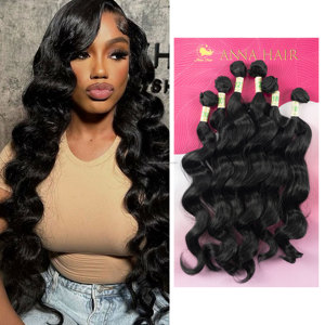 Großhandel Günstige Remy Body Wave 6-teilige Synthetische Hochtemperaturfaser-Haarverlängerungen mit Verschluss 18" 20" 22" für Haarweberei - Product Image 1