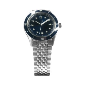 Montre de Plongée de Luxe pour Homme OEM Personnalisée avec Mouvement Miyota 9039, en Acier Inoxydable, Lumineuse, Étanche 10 ATM, Verre Saphir, Aiguilles, 30 mm - Product Image 4