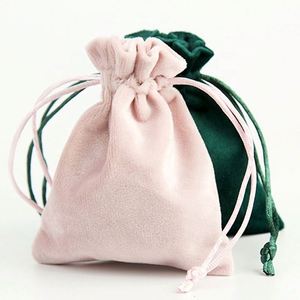 Pochette en velours recyclable gris foncé personnalisable en couleur et taille avec cordon de serrage pour bijoux, sac cadeau avec logo imprimé - Product Image 3