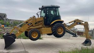 Usado para retroexcavadora CAT 420F, buenas condiciones, bomba de caja de cambios de motor de núcleo de horas bajas, PLC Shanghai, precio barato, stock a la venta - Product Image 2