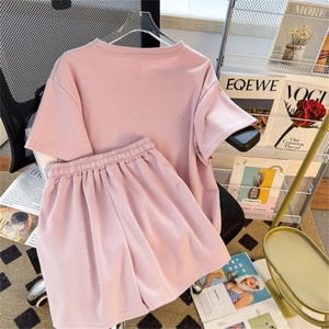 Ensembles de vêtements de sport pour femmes <span class=keywords><strong>chic</strong></span> <span class=keywords><strong>Ensemble</strong></span> haut et short pour femmes douces Ensembles pour femmes amples - Product Image 2
