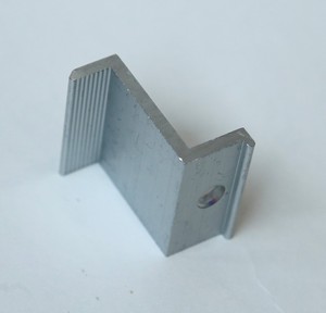 Support moyen en aluminium adapté aux besoins du client de bord de plaque de pression de système d'énergie solaire pour des panneaux solaires - Product Image 5