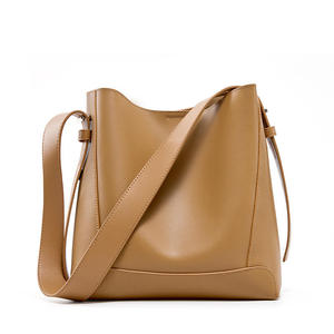 Sacs à bandoulière en cuir véritable AndoBag pour femmes, sacs à main de travail tendance, grande capacité, sac seau, pour les sorties et les trajets quotidiens - Product Image 5