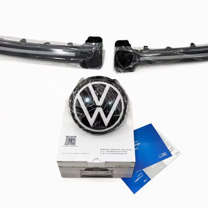 Kit 3 pièces éclatant. Pièces d'<span class=keywords><strong>origine</strong></span> <span class=keywords><strong>Volkswagen</strong></span> authentiques. Numéro de modèle : ZVN959002 / 10D941653 / 10D941654. Compatible avec <span class=keywords><strong>Volkswagen</strong></span> - Product Image 1