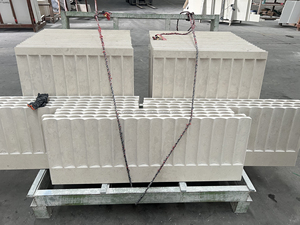 Tuile en calcaire cannelée moderne personnalisée avec finition sablée pour les panneaux muraux extérieurs et les cadres de fenêtres, utilisation hôtelière - Product Image 2