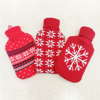 Vente en gros ensemble de bouillotte personnalisée pour Noël à la maison en hiver bouteilles d'eau chaude en peluche douce avec couvercle chauffe-mains avec couvercle