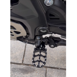 Juego de Pedales de Plataforma Ancha de Aleación de Aluminio CNC <span class=keywords><strong>para</strong></span> Motocicleta Todoterreno, con Dientes Antideslizantes, <span class=keywords><strong>para</strong></span> Mini Dirt Bike, Pit Bike, Mejora de Motocicleta - Product Image 3