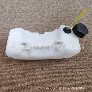 Réservoir de carburant en plastique Gx35 139 40 5 G45 40 6 pour débroussailleuse 2 temps - Product Image 1
