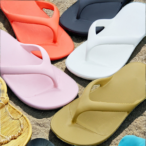 Chanclas de Moda de Verano Ligeras y Duraderas con Material EVA Transpirable, Diseño Cómodo para Uso Diario - Product Image 2