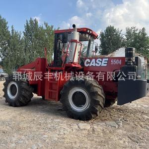 Tracteur agricole Case 5504 4x4, moteur rouge, transmission par engrenages - Product Image 1