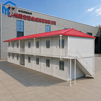 Casa Contenedor Prefabricada de Dos Pisos, Campamento Modular para Trabajadores, Dormitorio con Techo Rojo, Estructura de Acero Aislada e Ignífuga