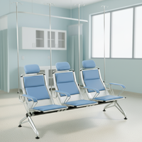 Fauteuils d'attente modernes en acier pour hôpital, trois places, avec supports pour perfusion, durables et écologiques, mobilier commercial