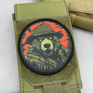 ตราสัญลักษณ์หมี Tactical Bear ผลิตจากผ้าแคนวาสพิมพ์ลายรักษ์โลก พร้อมแถบตีนตุ๊กแกสำหรับติดหมวก กระเป๋าเป้ และอุปกรณ์กลางแจ้ง ยี่ห้อ YYQN - Product Image 1