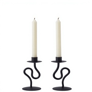 Porte-bougie conique en métal noir ondulé texturé, décoration de table, centre de table, vente en gros - Product Image 1