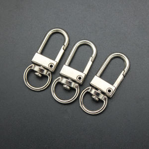 Accessoires Boucles pour chiens en alliage de zinc Boucles à crochet Boucles à saisir Boule de <span class=keywords><strong>fourrure</strong></span> Porte-clés Connecteurs en métal Mousqueton pivotant Porte-clés - Product Image 2