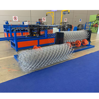 Fabricant de machines à clôtures à mailles losangées robustes, machine à fabriquer des grillages cycloniques à grande vitesse pour clôtures de sécurité de construction