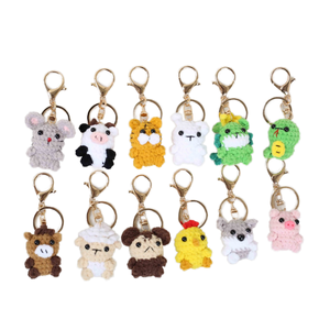 Portachiavi all'ingrosso in filato di peluche amigurumi a forma di animale (coniglio, gatto, maiale) lavorato a maglia, regalo con segno zodiacale cinese - Product Image 1