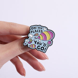 ドクター・スースの「Oh the Places You'll Go」エナメルピン、帽子をかぶった猫のブローチ、ラペルバッジ、ジュエリーギフト、卸売 - Product Image 4