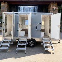 Toilettes et salles de bain portables temporaires à prix avantageux, sanitaires mobiles de luxe avec lavabo, douche et fosse septique