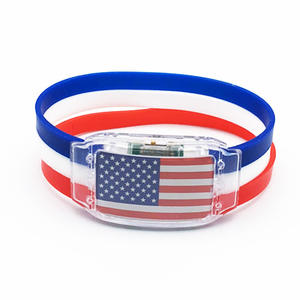 Pulsera Deportiva <span class=keywords><strong>de</strong></span> Silicona Suave con Luz Intermitente, Diseño Unisex con Bandera Nacional Personalizada para Fanáticos del Fútbol, Venta Relámpago - Product Image 3