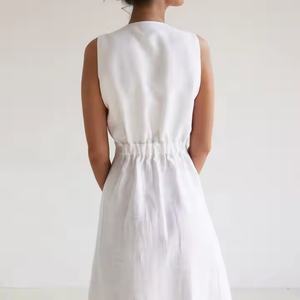 ชุดเดรสฤดูร้อนคุณภาพสูงแบบ ODM สั่งทำได้ ผ้าลินิน 100% ขายส่ง ชุดเดรสทรงเข้ารูป คอวี แขนกุด สำหรับผู้หญิง - Product Image 3