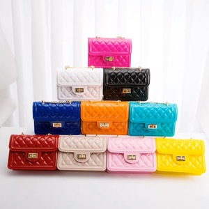 Bolso de Hombro Personalizado de Moda con Cadena, Bolso Bandolera de Gelatina, Mini Bolso de Viaje para Niñas para Lápiz Labial Tanjing - Product Image 1