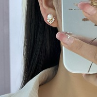 Boucles d'oreilles clous vintage de haute qualité pour femmes, nouvelle collection, bijoux créoles occidentaux avec perle, sans ternissement