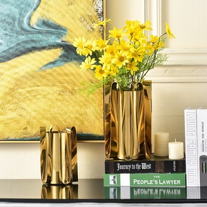 प्रकाश लक्जरी आधुनिक सोने सूखी रंग फूल वेयर चांदी स्टेनलेस स्टील भोजन टेबलटॉप मॉडल कमरे के लिए लहराती वक्र धातु फूलदान पोर्च - Product Image 5