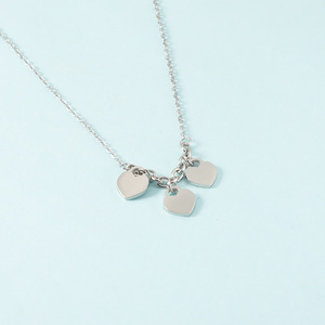 Nuevo collar de 3 corazones esmaltados de acero inoxidable, Collar corto para mujer, pulido de espejo de acero de titanio, nombres de familia personalizados - Product Image 2