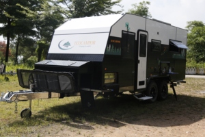 Ecocampor - Remolque de Aluminio Todoterreno para Transporte de Vehículos, Caravana de Lujo, Autocaravana con Aire Acondicionado para Viajes al Aire Libre - Product Image 3