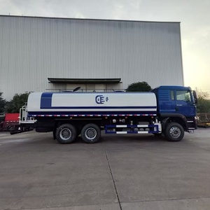 Camion-citerne à eau HOWO 6x4 20000L à prix abordable, 371HP, pour le marché de la <span class=keywords><strong>Tanzanie</strong></span> et du Nigéria - Product Image 3
