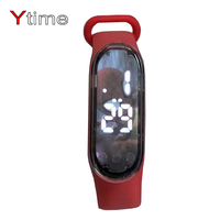 Ventas directas de fábrica-Nuevo reloj digital Marvel Spider Man Iron Man para niños Niños Sport Oval Case Flip Projection Toy