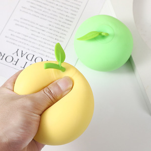 Pelota Antiestrés Creativa con Forma de Manzana Realista, Esfera Mágica para Aliviar el Estrés y Ventilar el Aire, Juguete Antiestrés para Niños, Juguete para Apretar - Product Image 1