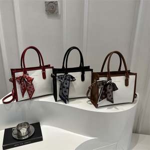 Sac à bandoulière et sac porté épaule tendance I-0267, sac fourre-tout élégant et polyvalent, sacs à main pour femmes - Product Image 1