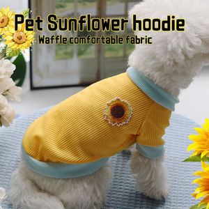 Suéter de punto gofrado con diseño de girasol para gatos y perros, amarillo y azul, ropa para mascotas de poliéster - Product Image 5